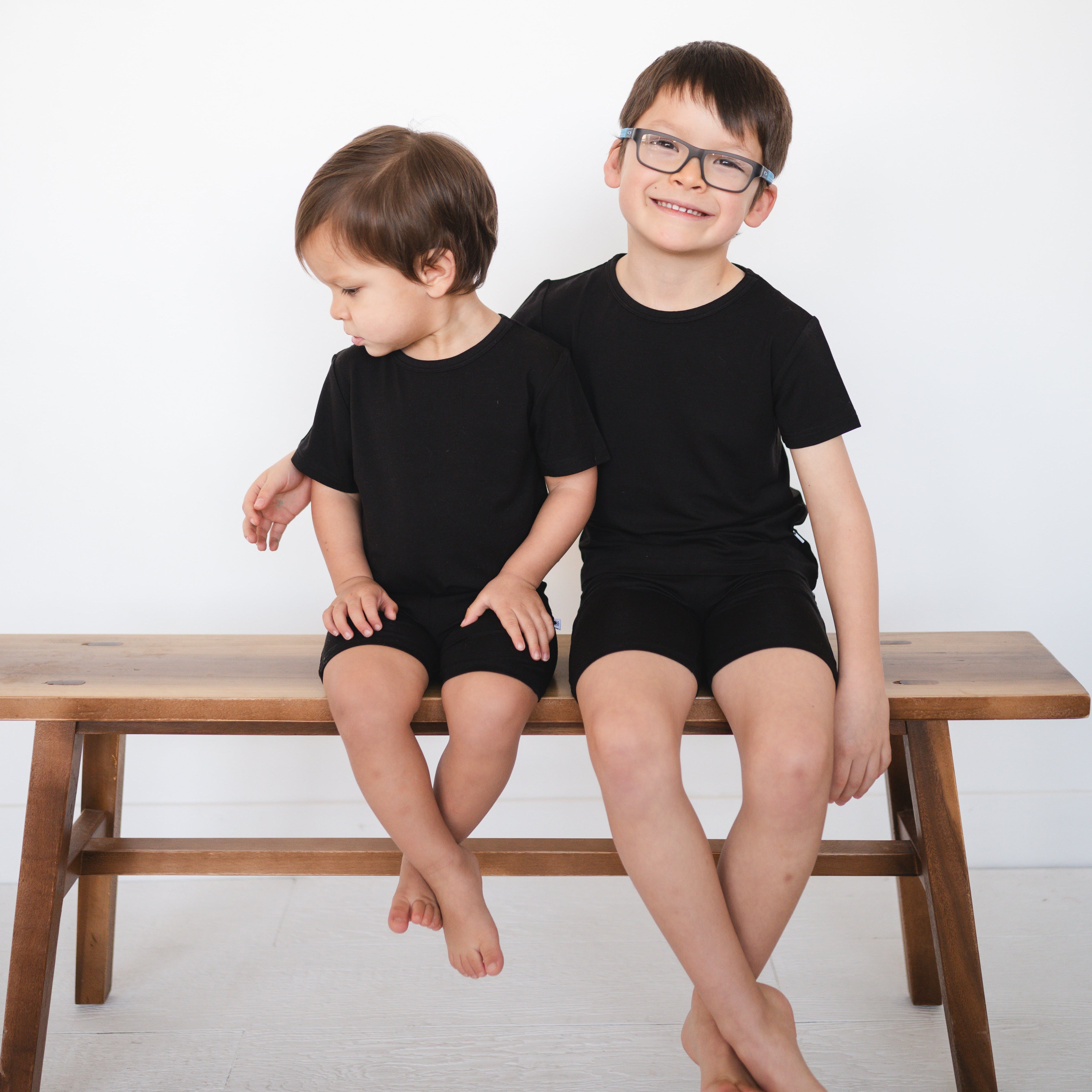 T-shirt - Obsidian - Luxe - ploombaby Bamboo Baby Kid Clothing