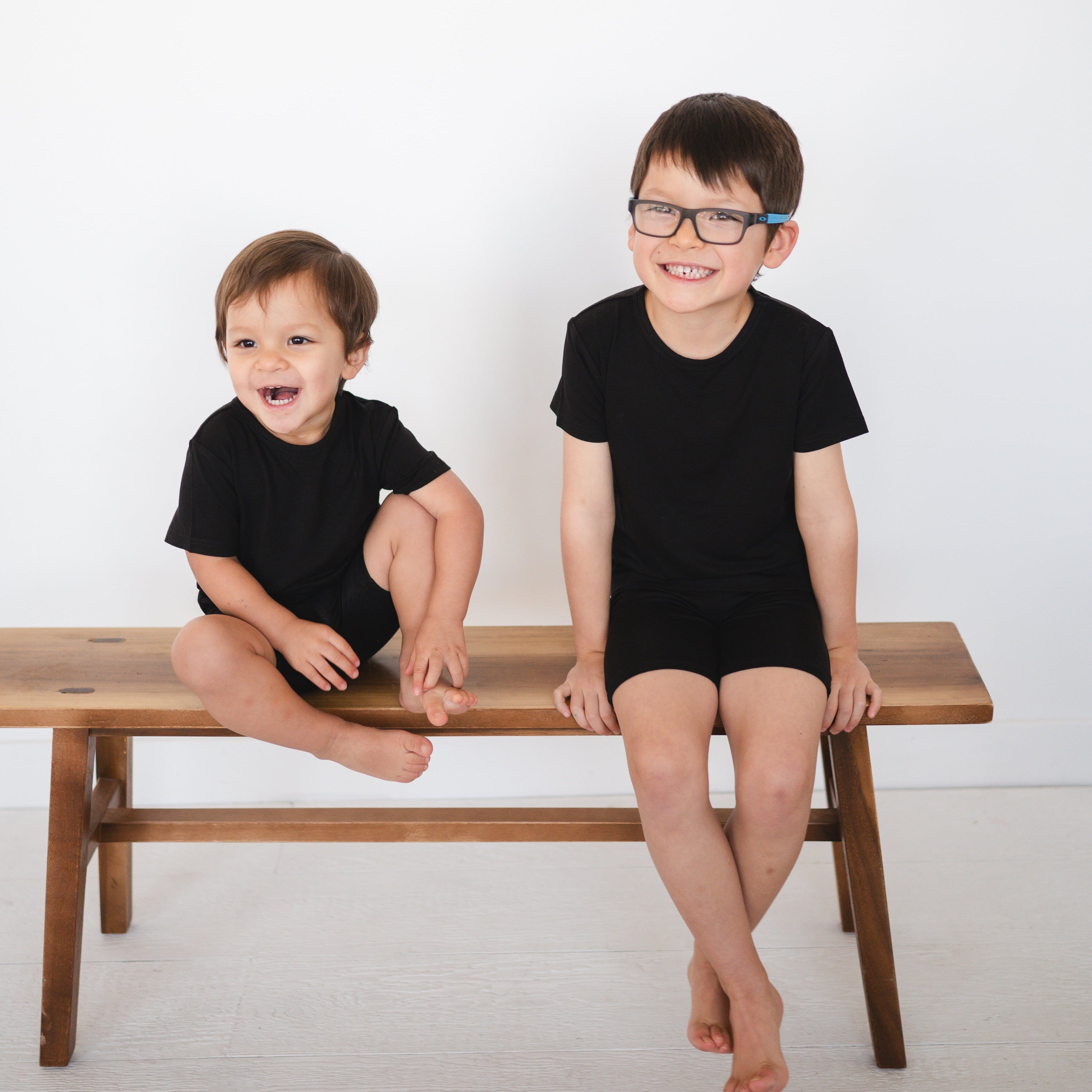 T-shirt - Obsidian - Luxe - ploombaby Bamboo Baby Kid Clothing