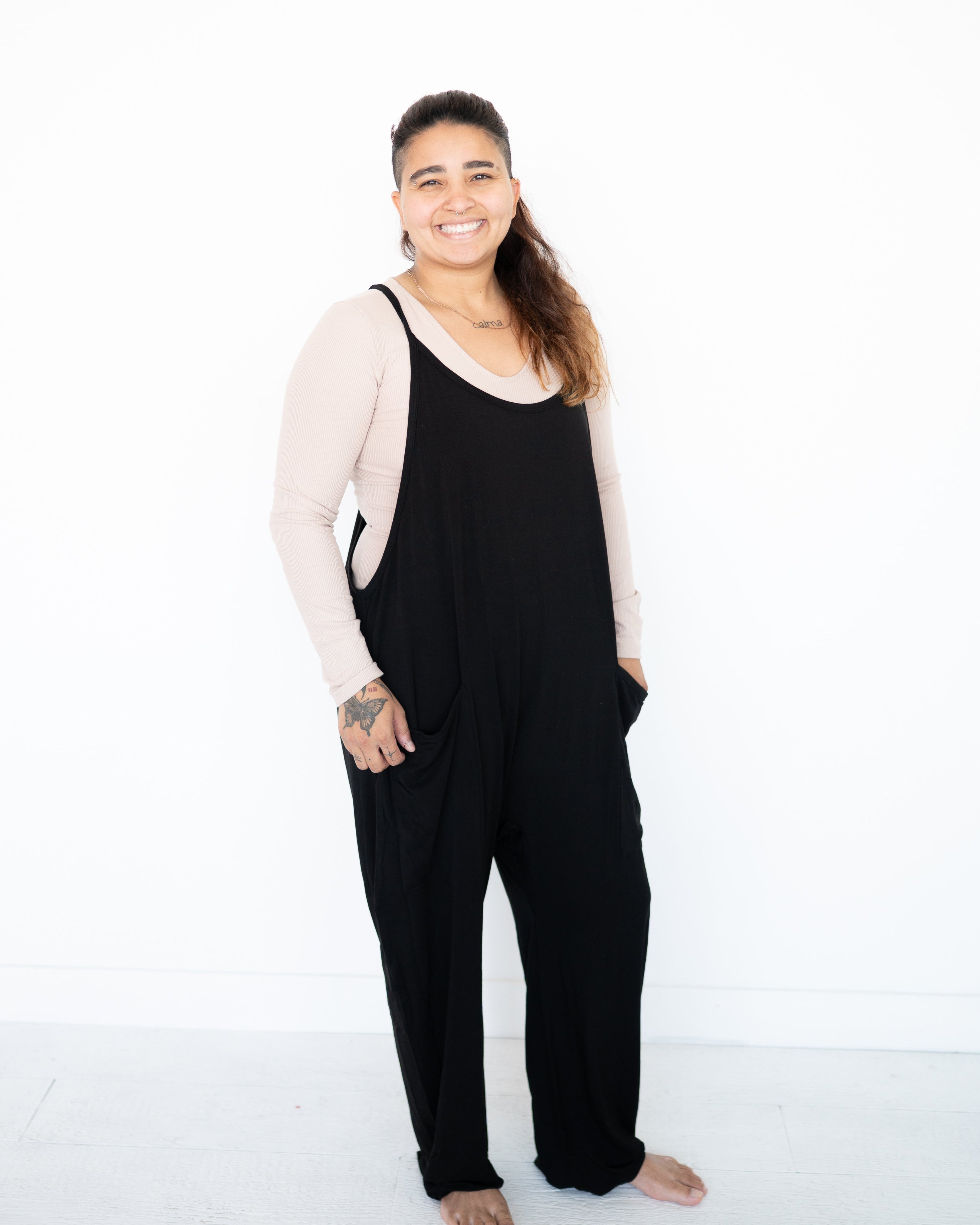 Adult overalls in obsidian black made of soft bamboo fabric.