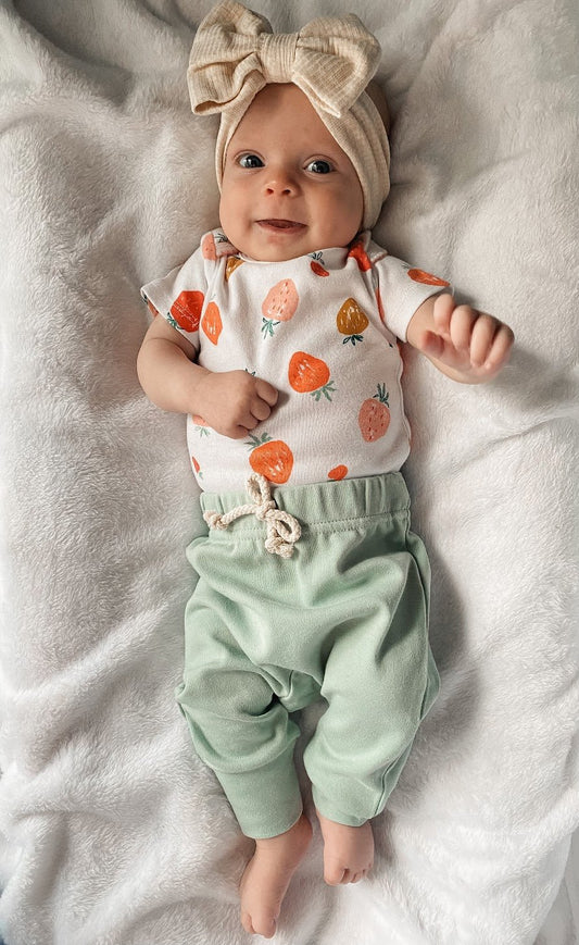 The Rainbow Connection: Why Color Matters for Babies at Ploom Baby - ploombaby