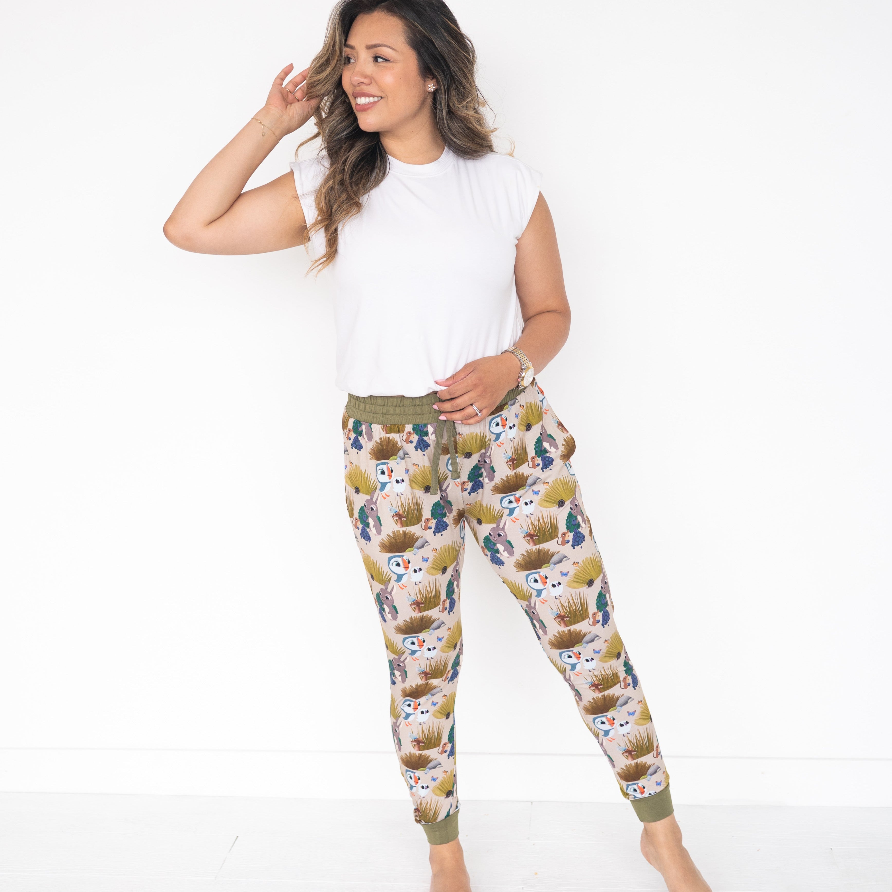 Women's Puffin Rock™ Luxe Bamboo joggers with a playful print.