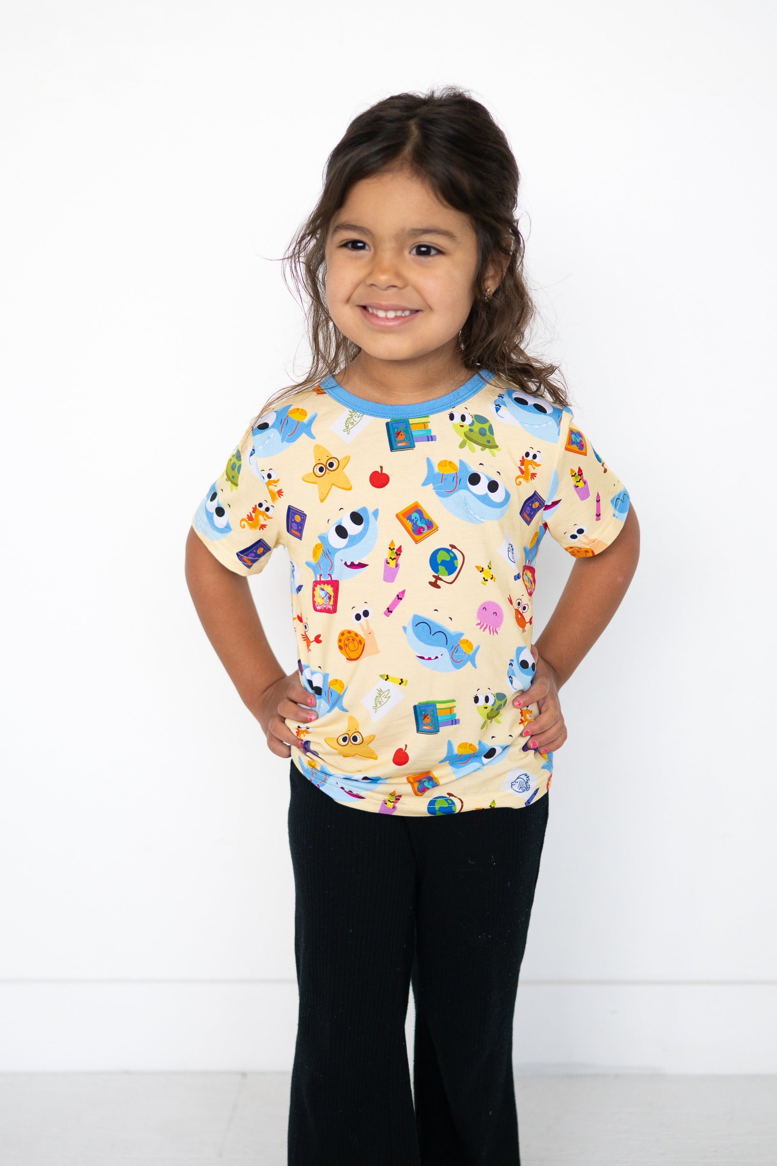 T-shirt - Super Simple™ Finny the Shark at School - Tencel Modal