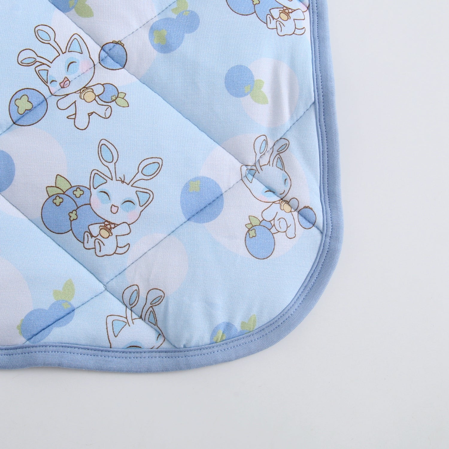 Couch Quilty - Neopets® Blueberry Baby - Luxe