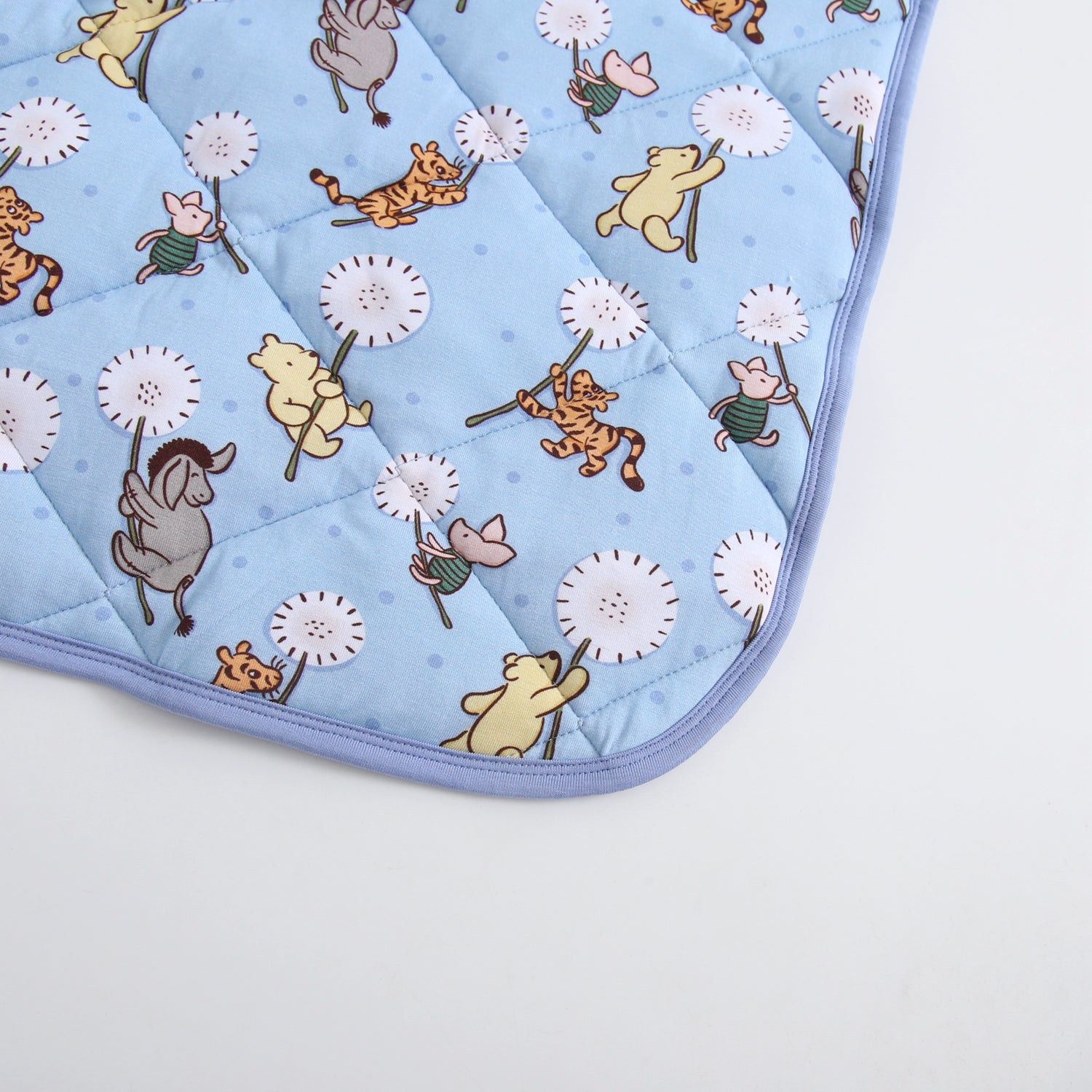 Couch Quilty - Fly Away, Pooh - Luxe