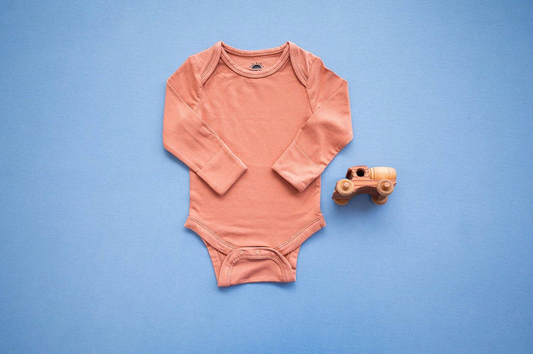 Long Sleeve Bamboo Bodysuit - Pecan - ploombaby