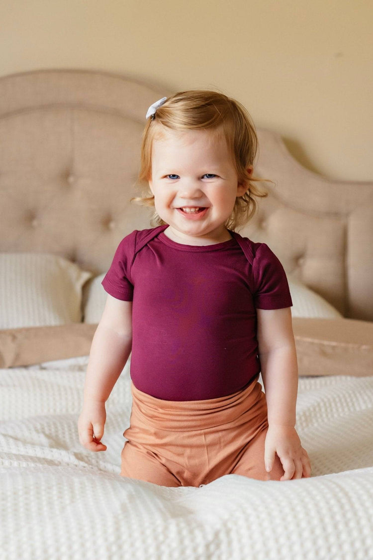 Short Sleeve Bamboo Bodysuit - Burgundy - ploombaby